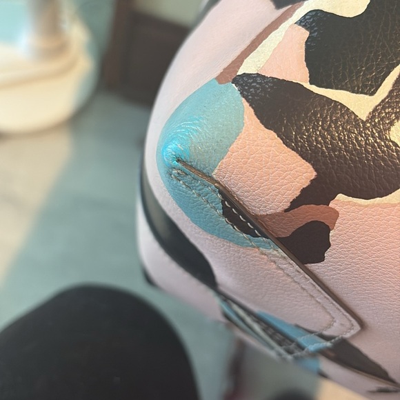 Kate Spade    Tote   Pink, multi color, leather inside and out  abstract floral - Picture 13 of 17